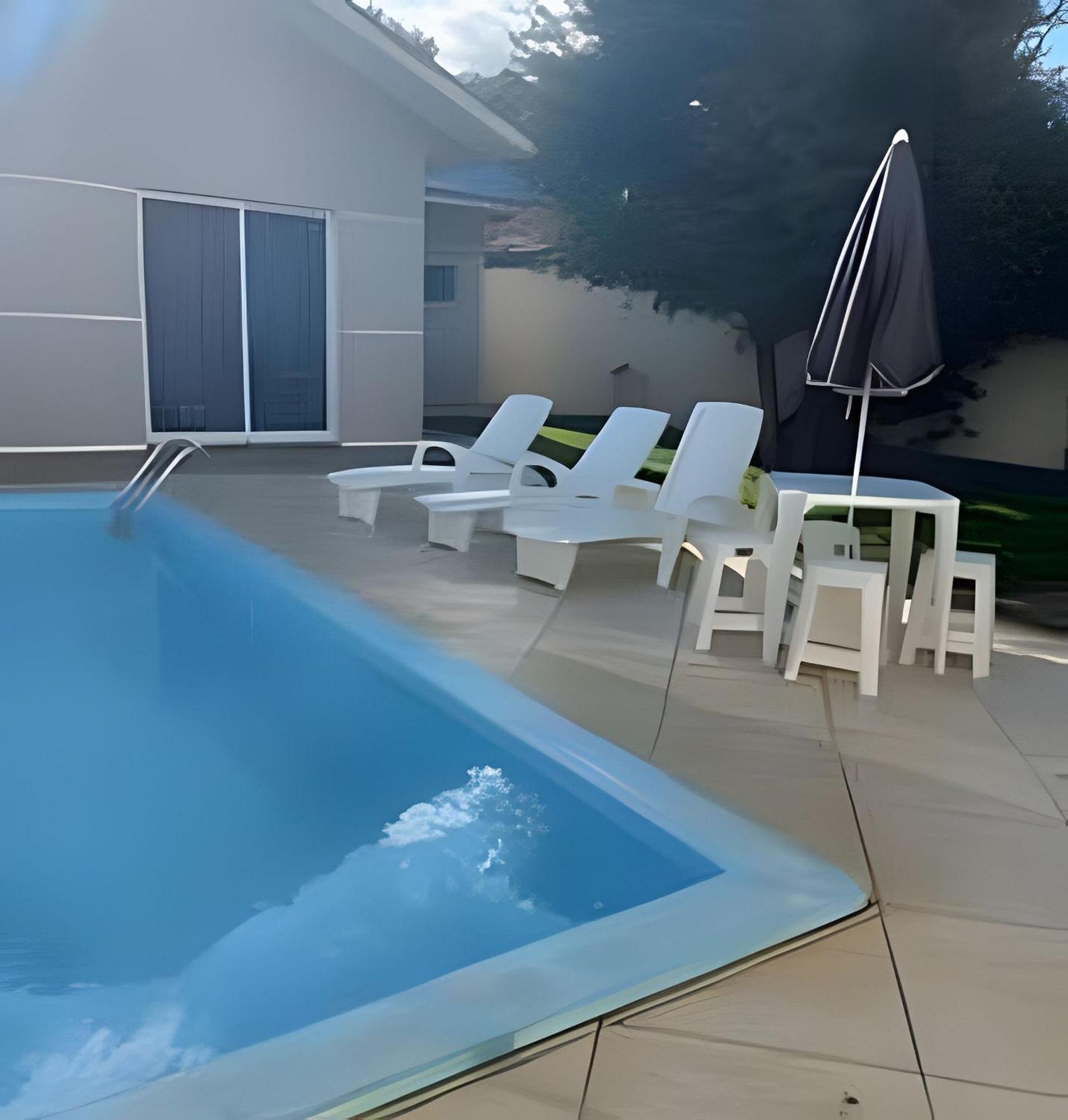 Sobrado Com 5 Suite 1 Quarto Piscina Churraqueira Ar Ate 20 Hospede Foz do Iguacu Exterior photo